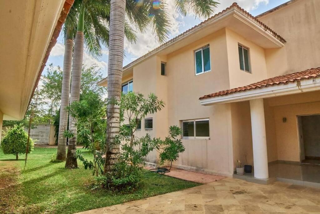 Profile 2 Villa Cancun