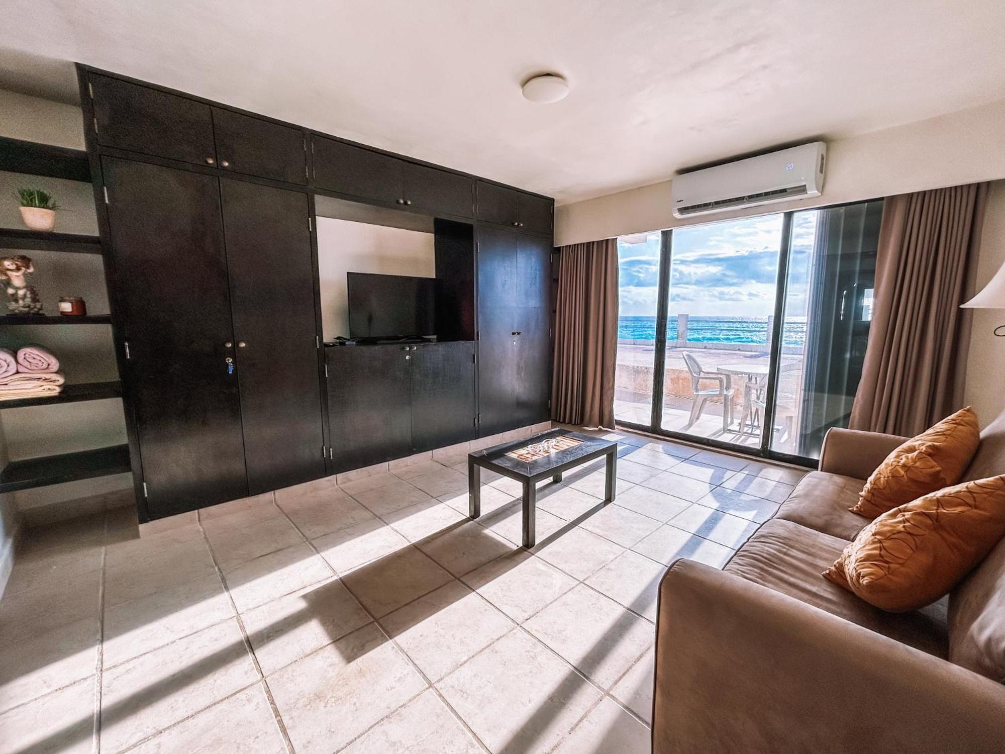 Marlin Ocean Front Villa Cancun