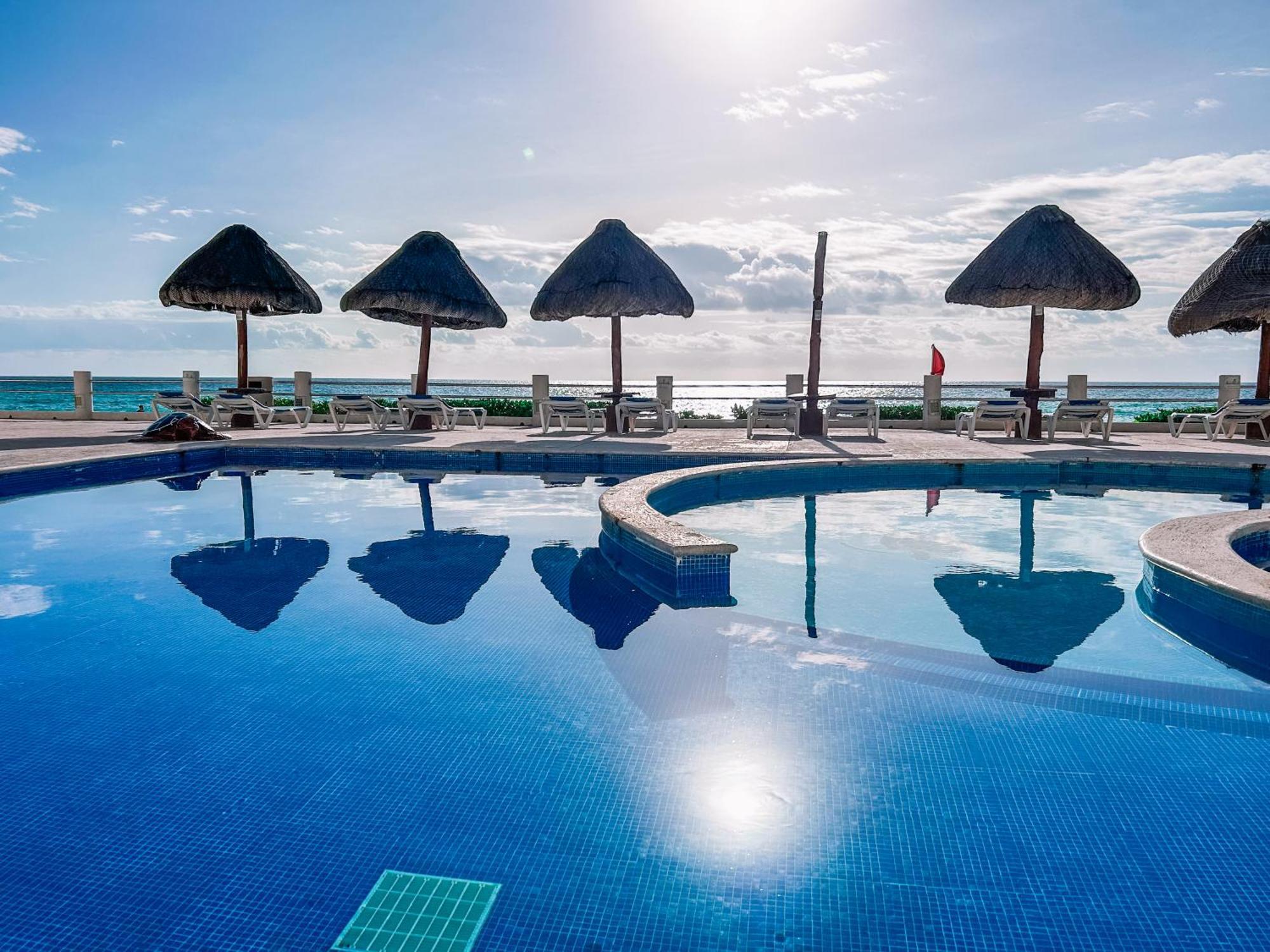 Marlin Ocean Front Villa Cancun