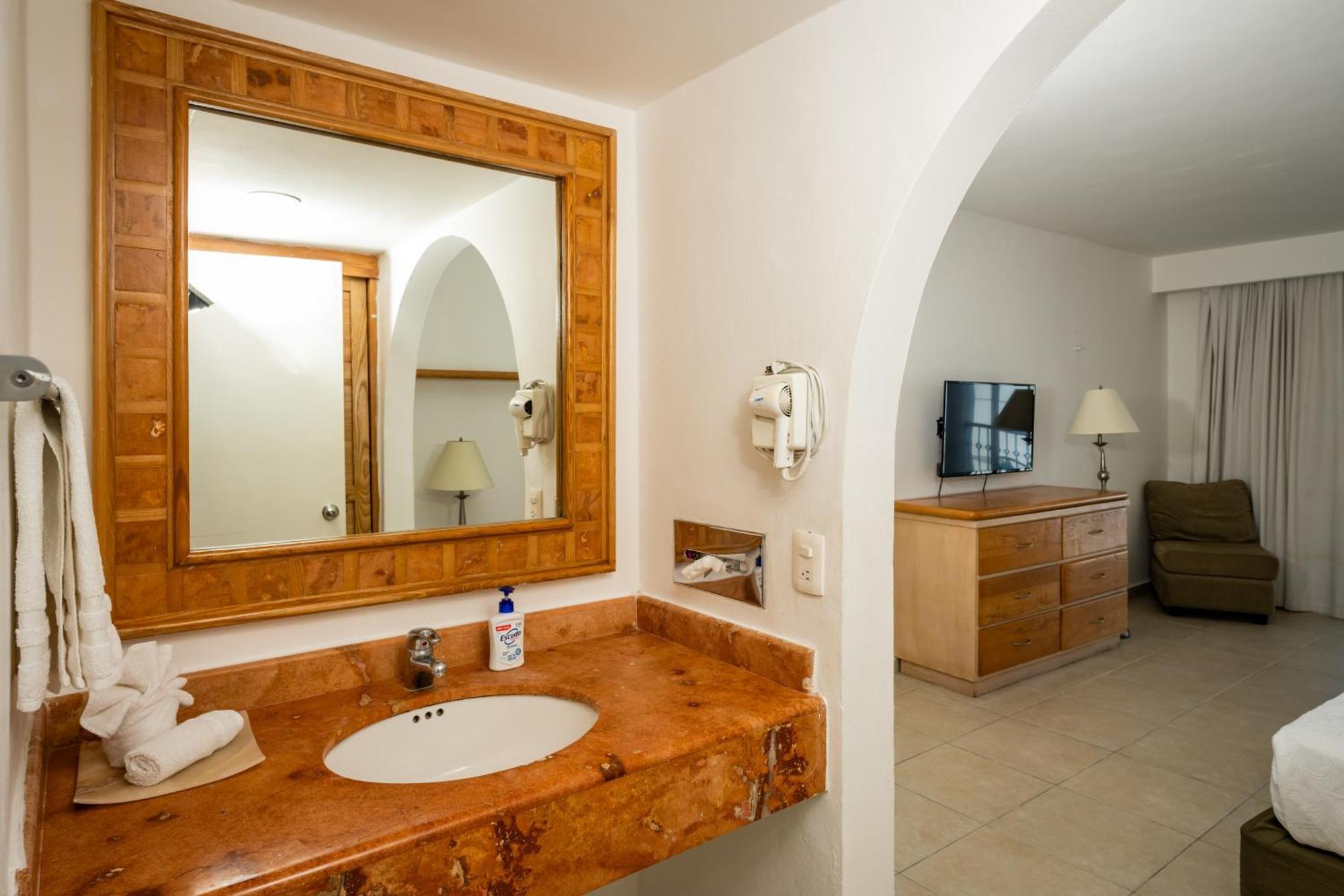 Oceanfront In Complex Aparthotel *