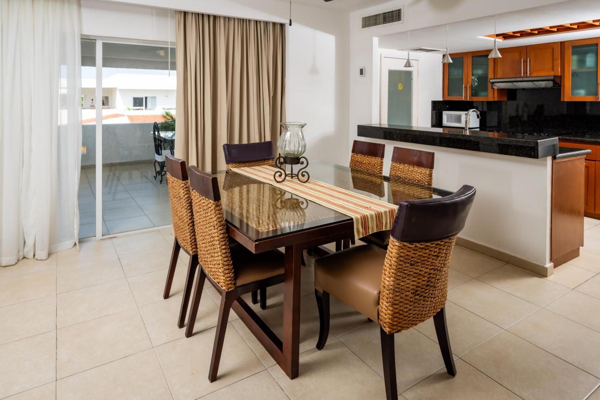 Aparthotel Oceanfront In Complex Cancun