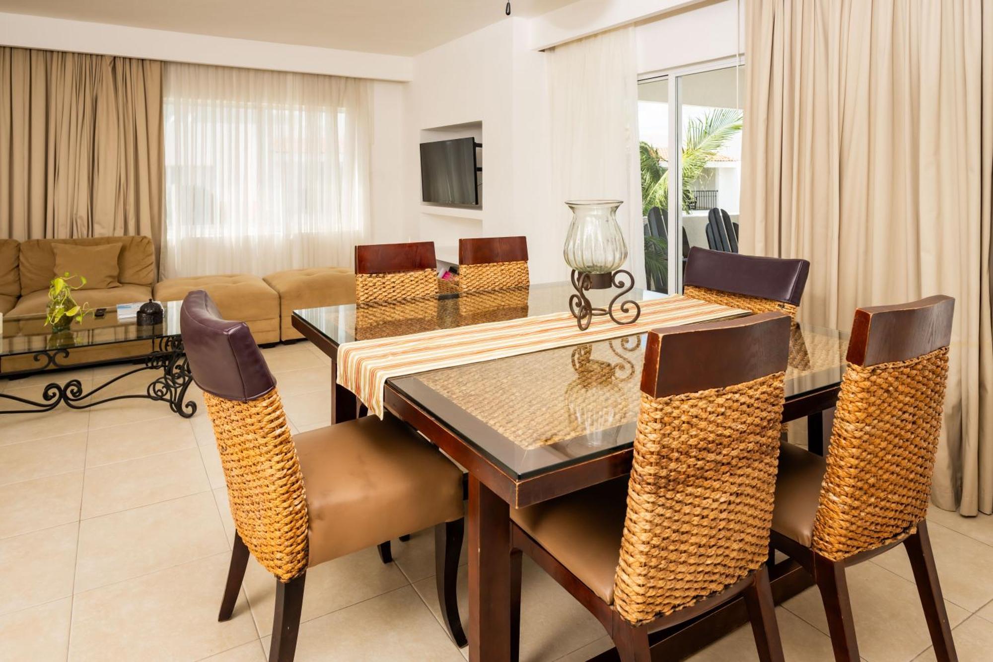 Aparthotel Oceanfront In Complex *