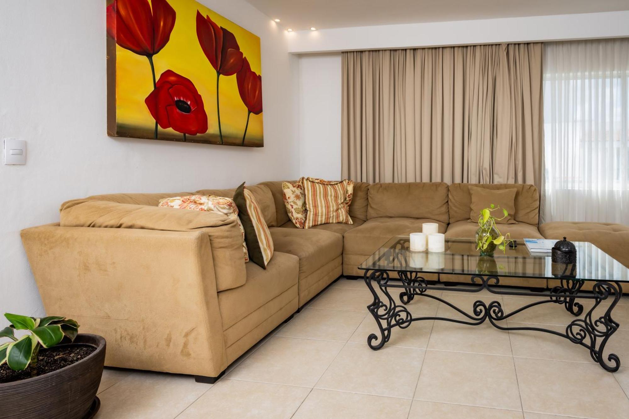 Oceanfront In Complex Aparthotel Cancun