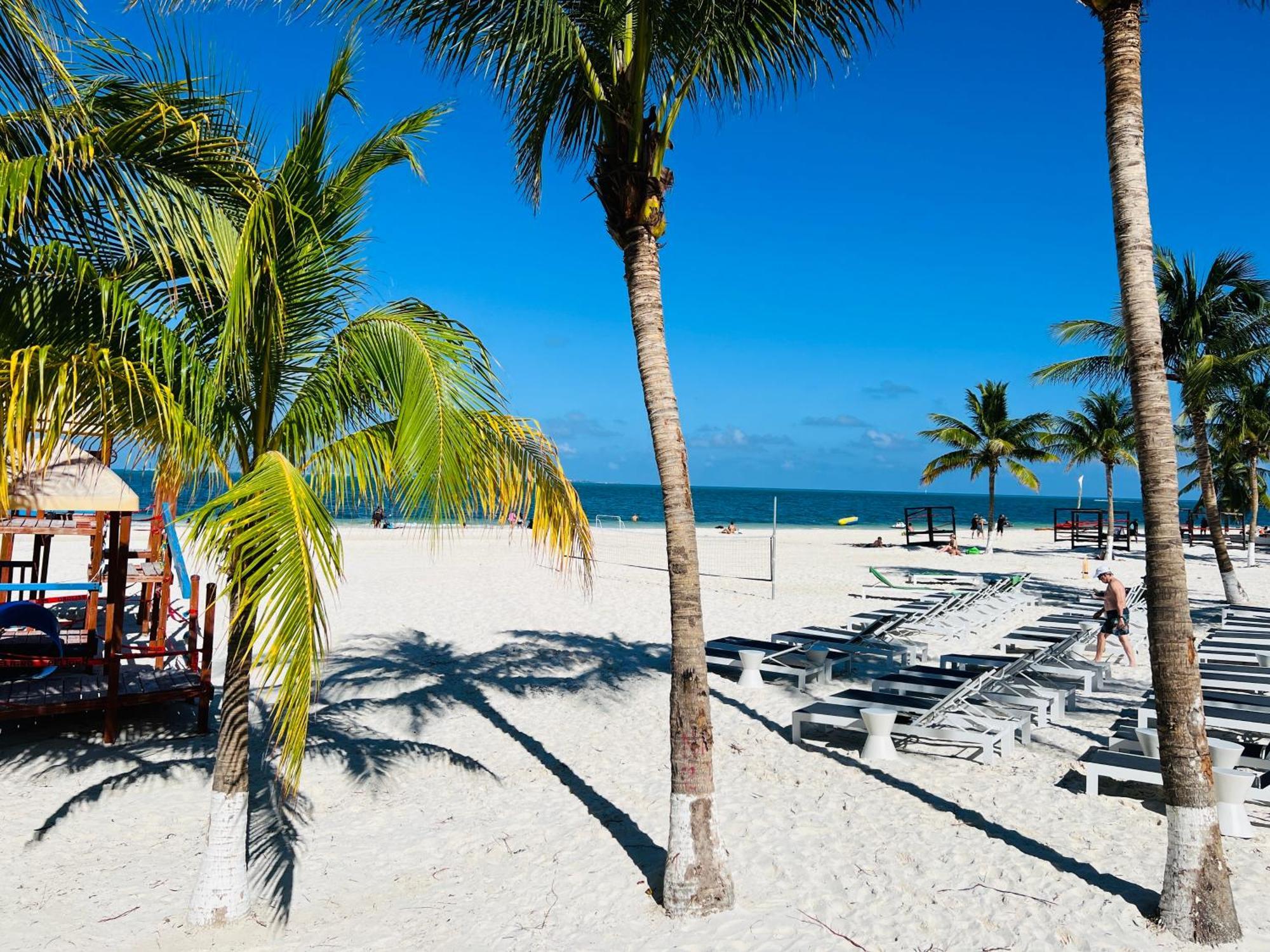 Apartment Oceanfront Paradise In Zone Cancun