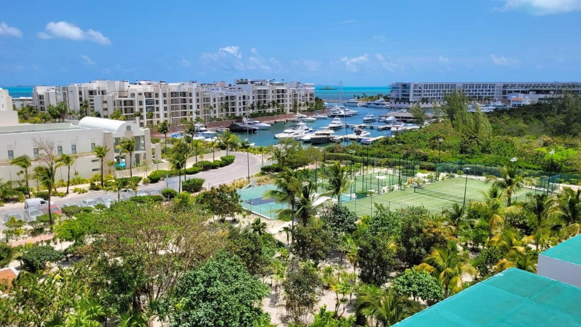 La Amada Luxury Front