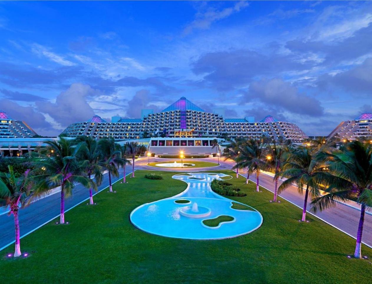 Hotel Club Melia At Paradisus 4*