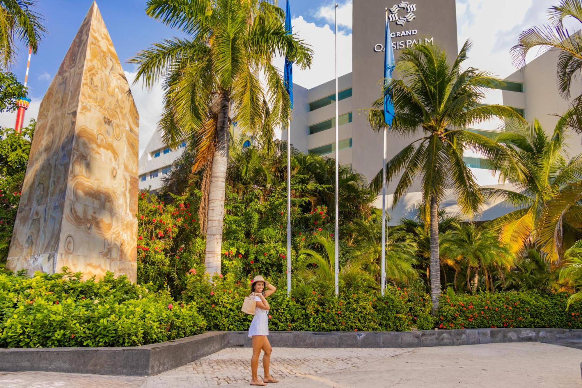 Oasis Palm Resort Cancun
