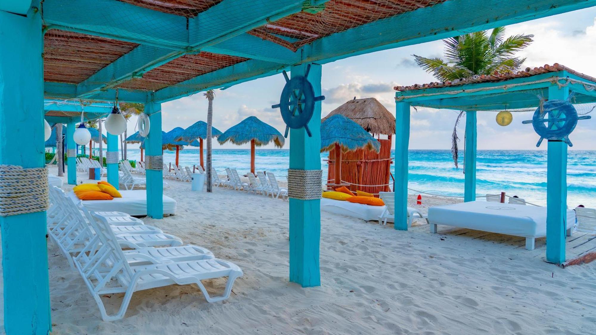The Pyramid By Oasis Resort Cancun