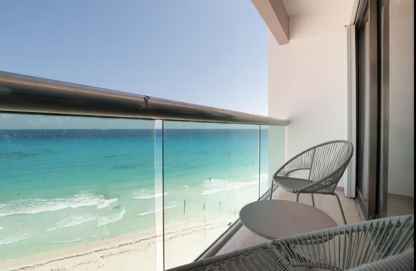 Apartamento *turquoise Escape- Beachfront By Casa Paraiso* Cancún