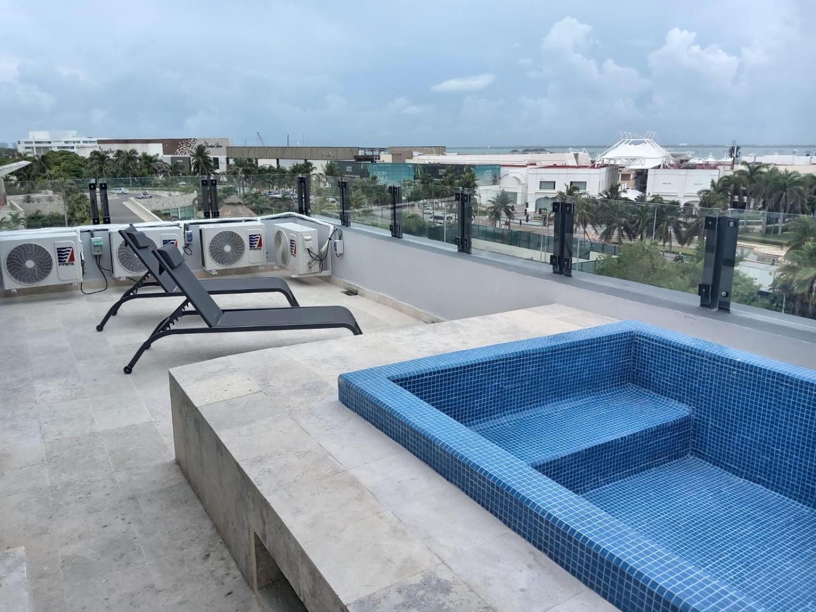 In Ocean Front 3*