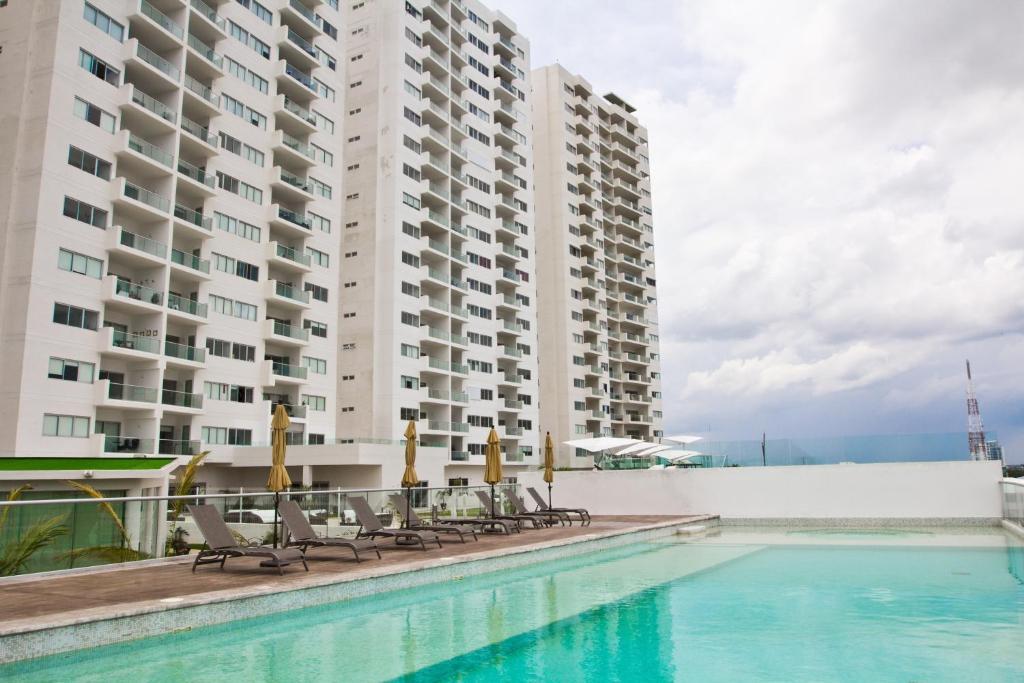 Hotel Barcelona Tower Cancun