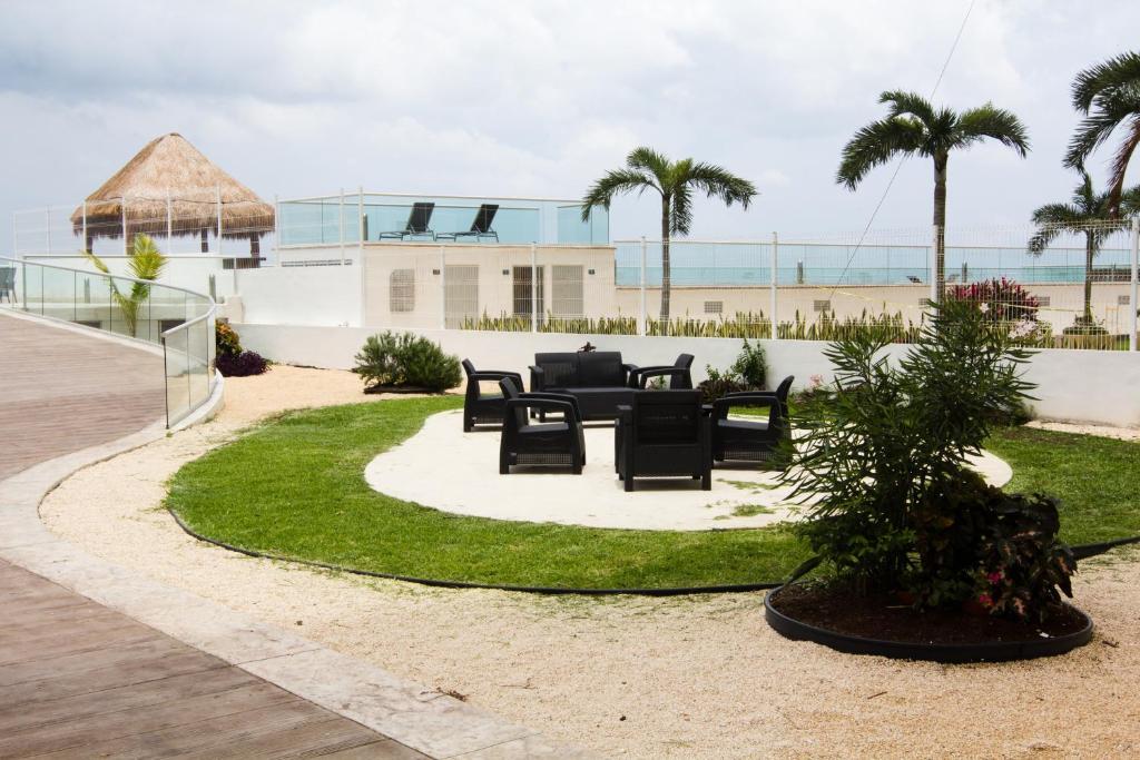 Barcelona Tower Hotel Cancun