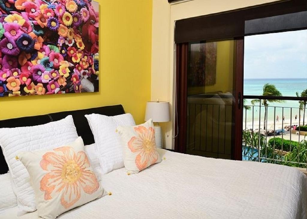 Aparthotel El Faro - Condo Hotel