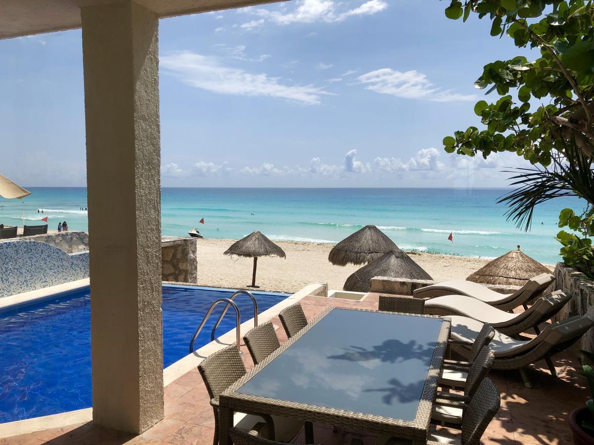 Eight Bedroom Beach House * Cancun