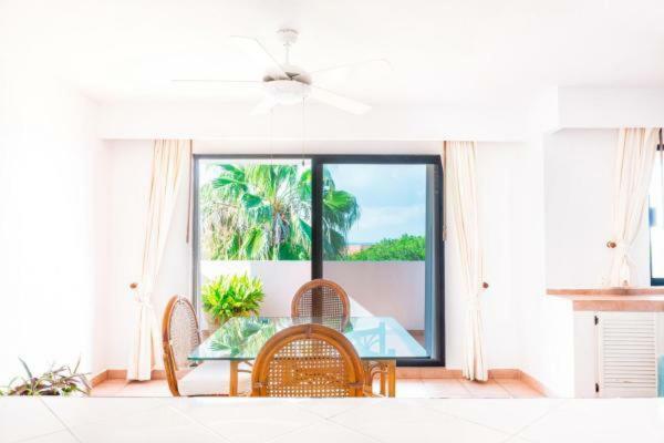 Cocoa Beach - Free Access To The Beach Apartment *