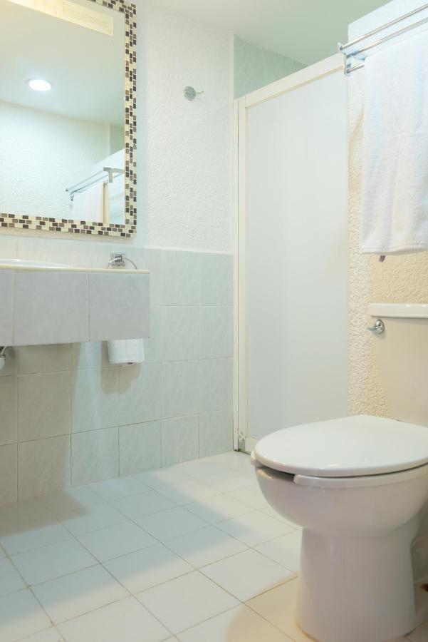 Y Nader Hotel Cancún