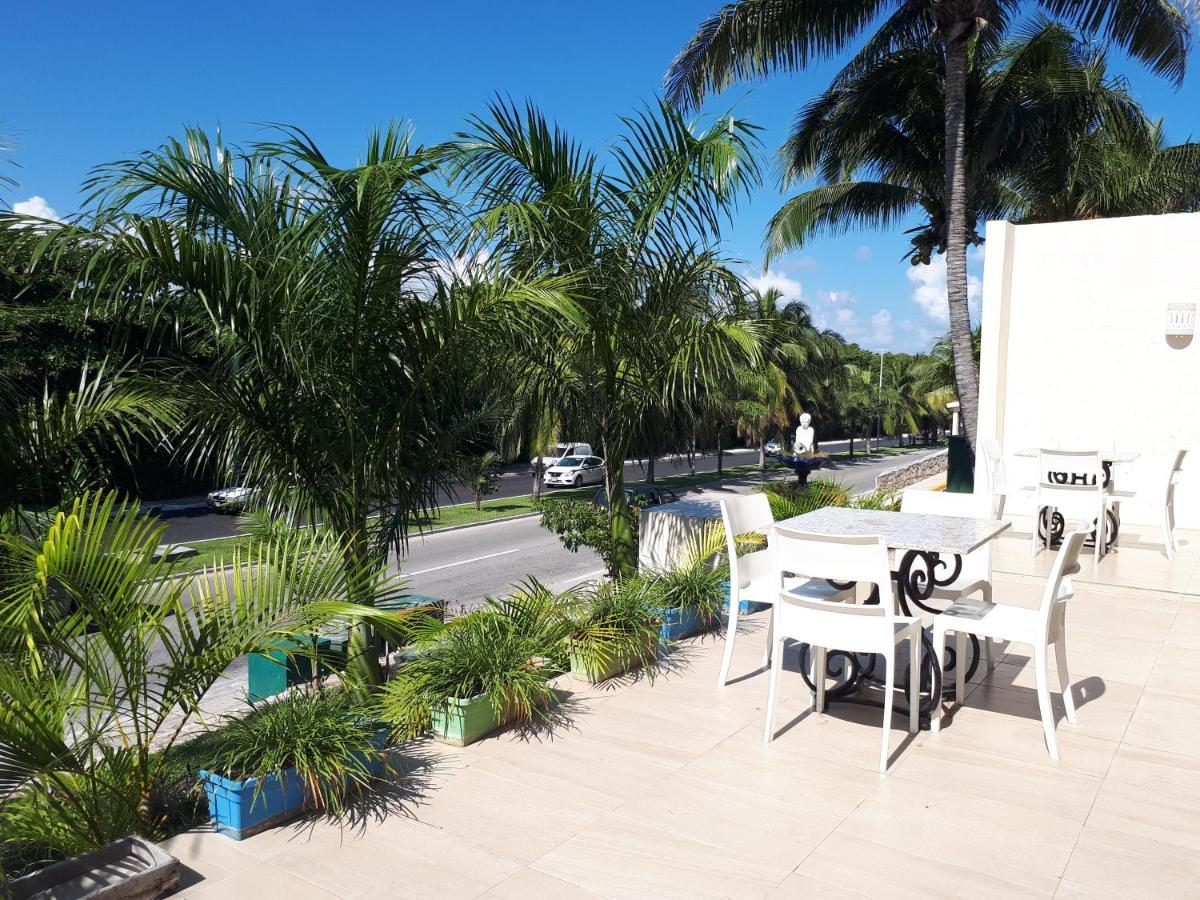 Brisas 10 Beachside Apartment Cancun