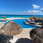 Beach Apartment With Balcony And View, Brisas Cancun Hotel Zone, 1 Bedroom