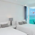 Nuevo estudio frente al mar, recién remodelado