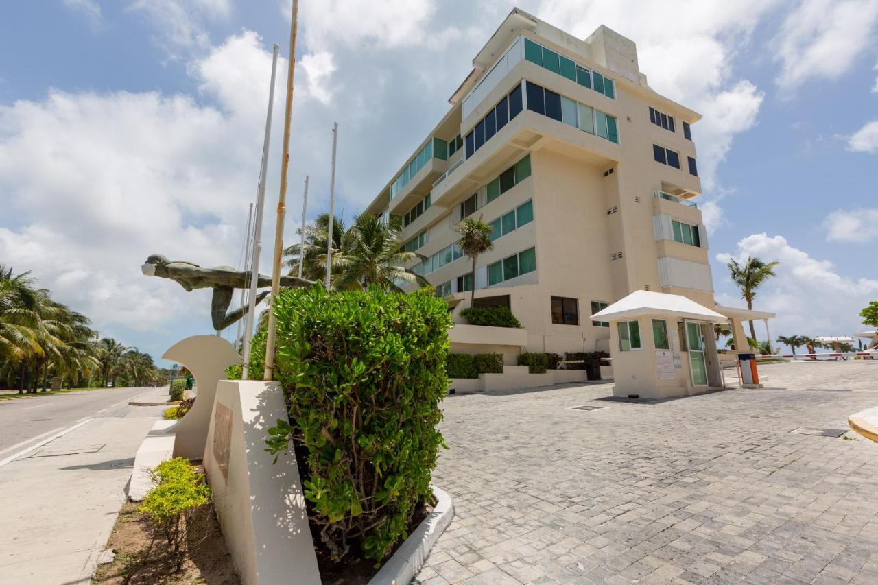 Beach Apartment With Balcony And View, Brisas Cancun Hotel Zone, 1 Bedroom * Cancun