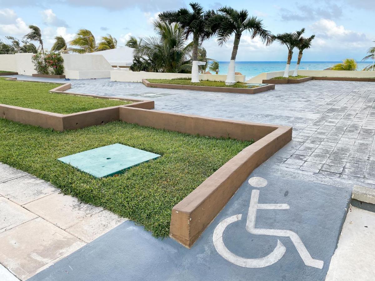 Beach Apartment With Balcony And View, Brisas Cancun Hotel Zone, 1 Bedroom Apartment Cancun