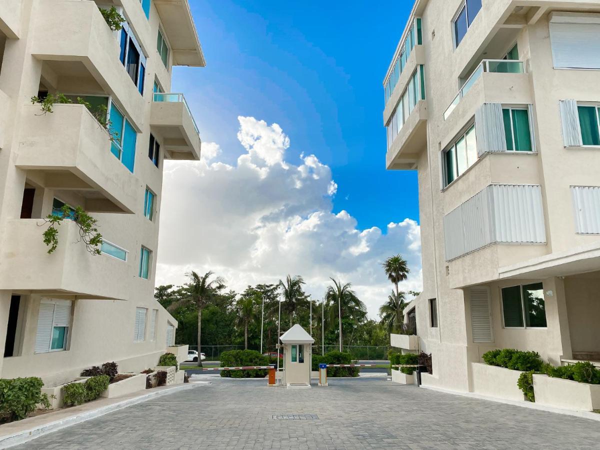 Beach Apartment With Balcony And View, Brisas Cancun Hotel Zone, 1 Bedroom Apartment