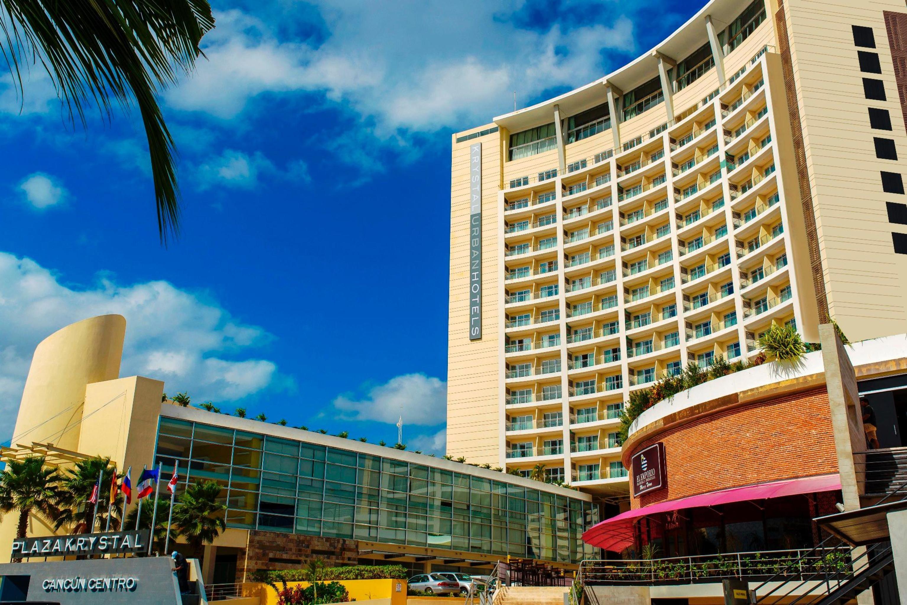 Hotel Krystal Urban & Club