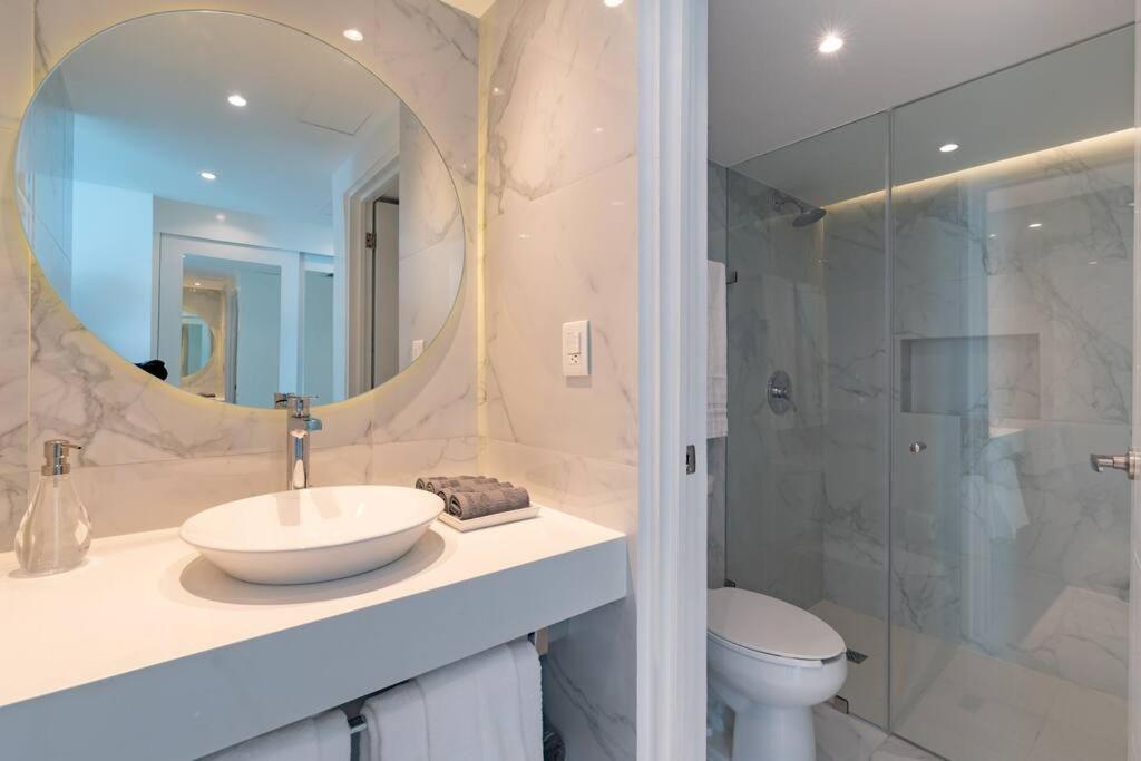 Apartamento Exclusive On The Beach, Minimalist, Gym, Pool, Jacuzzi, Balcony Cancún