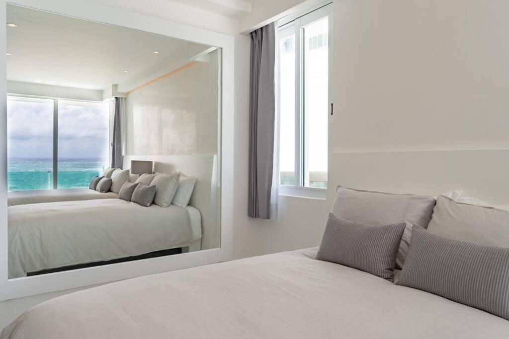 Exclusive On The Beach, Minimalist, Gym, Pool, Jacuzzi, Balcony * Cancún