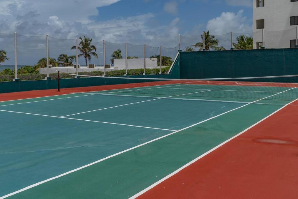 Apartamento Exclusive On The Beach, Minimalist, Gym, Pool, Jacuzzi, Balcony Cancún
