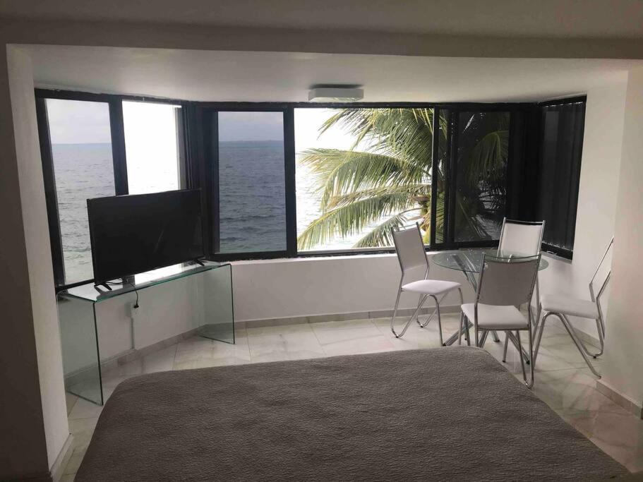 Apartment Front Zone