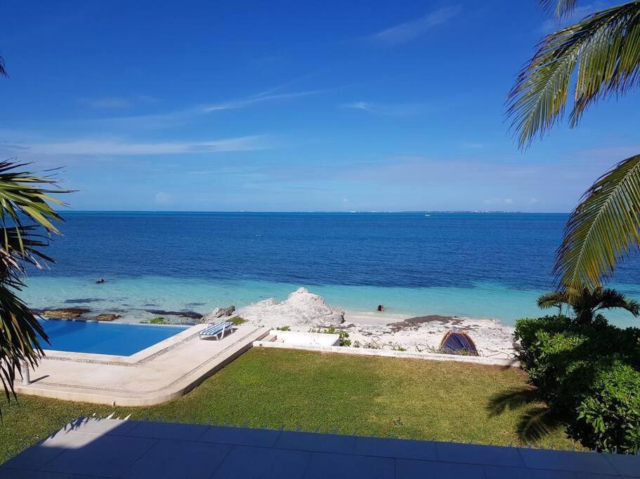Front Zone * Cancun