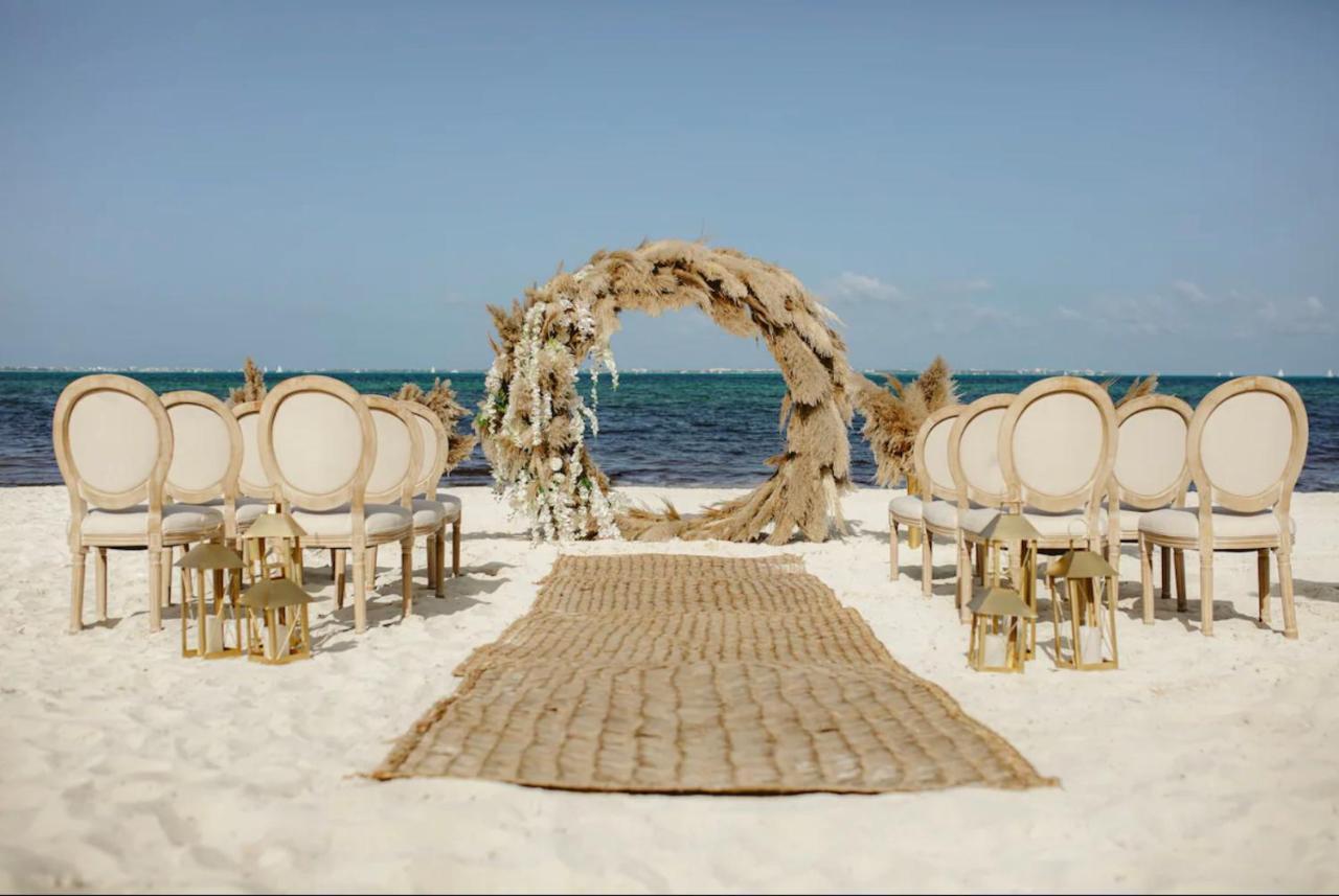 5 Diamond Luxury Resort! Cancun