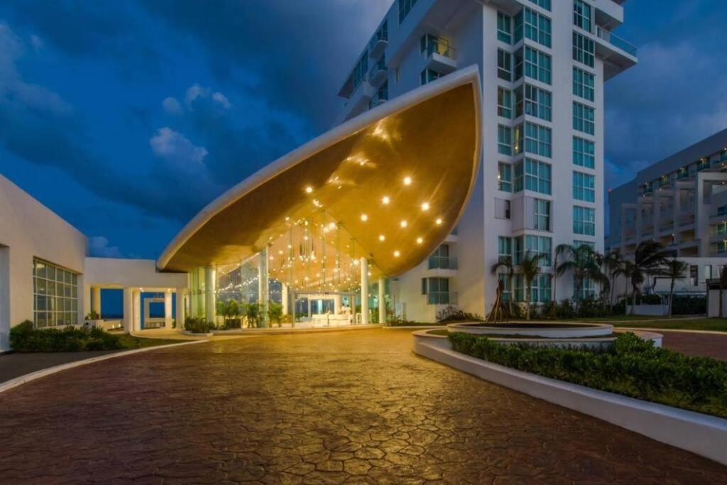 Brand New At The 3d * Cancun