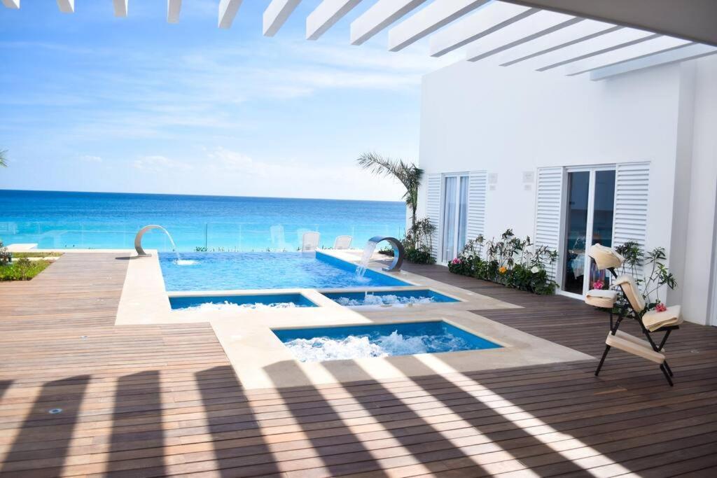 Brand New At The 3d * Cancun