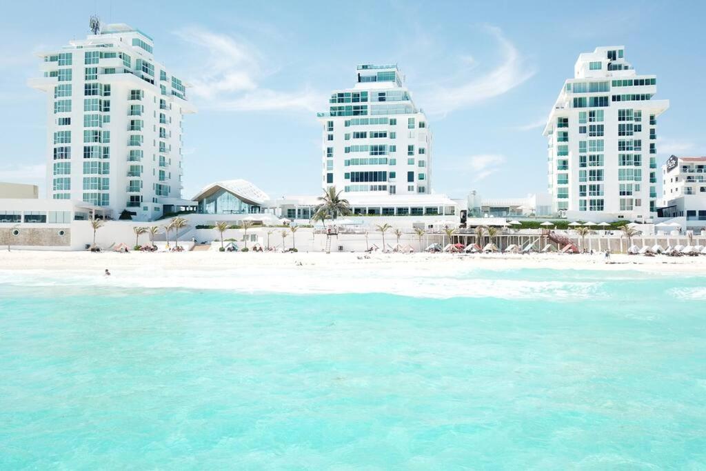 Brand New At The 3d Cancun
