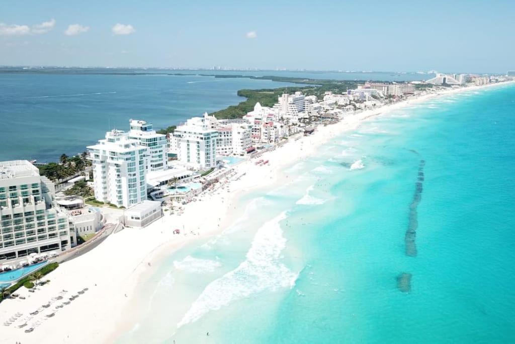 Recien Remodelado Estudio En La Playa, Piscina, Gimnasio, 4d Apartment Cancun