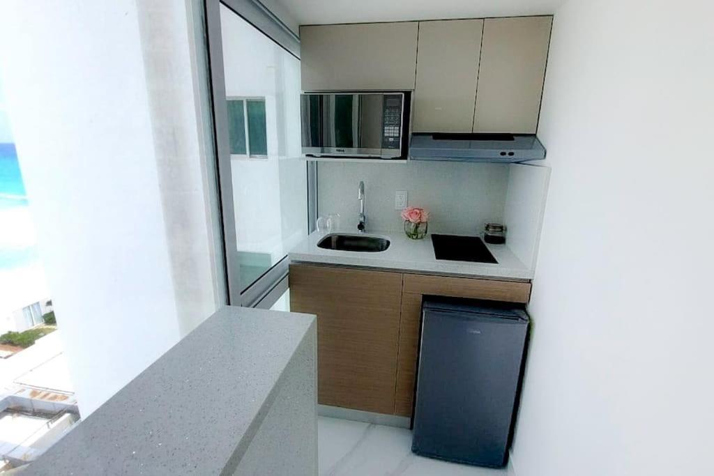 Apartment Recien Remodelado Estudio En La Playa, Piscina, Gimnasio, 4d *