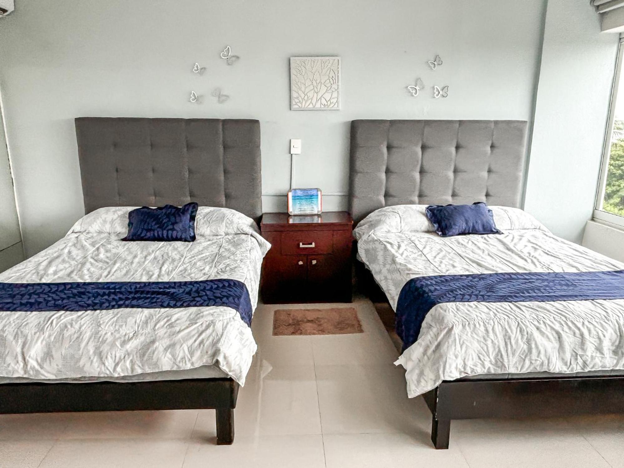 Beach Apartment With Balcony And View, Brisas Cancun Hotel Zone, 1 Bedroom * Cancun