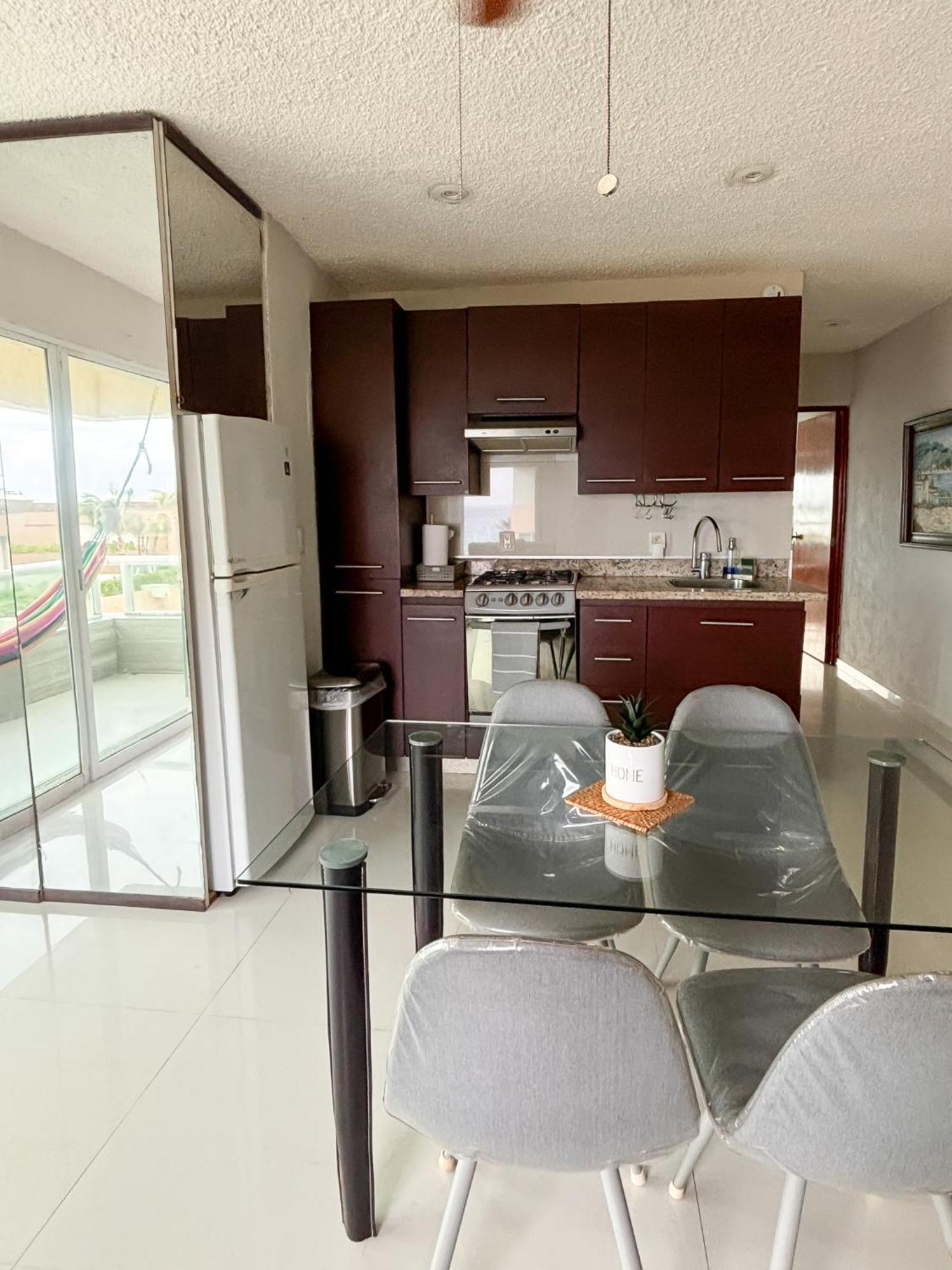 Beach Apartment With Balcony And View, Brisas Cancun Hotel Zone, 1 Bedroom Apartment Cancun