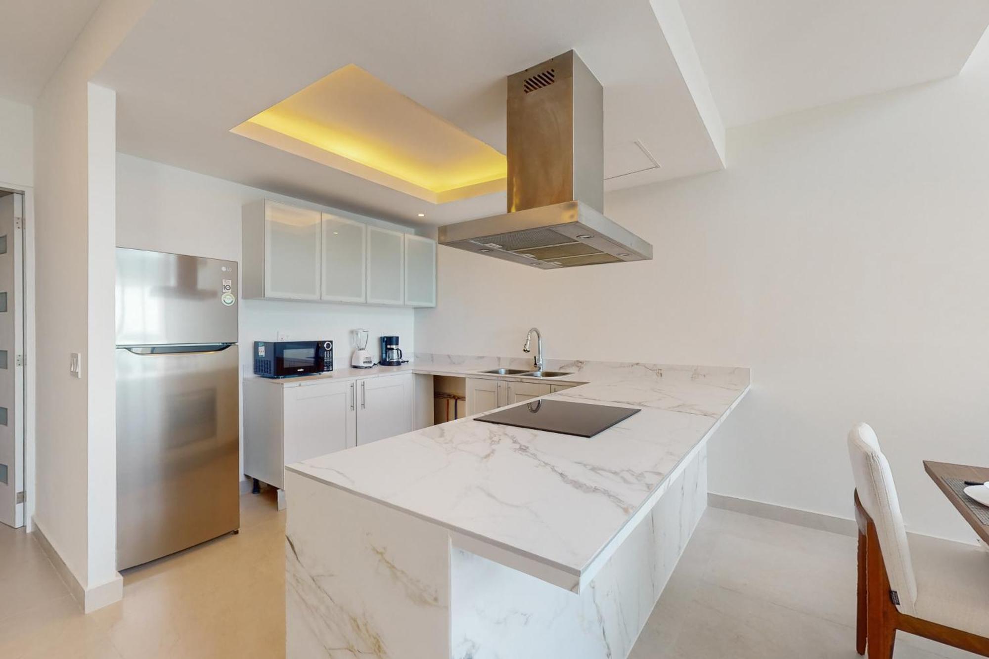 Torre Peninsula 11b Apartment