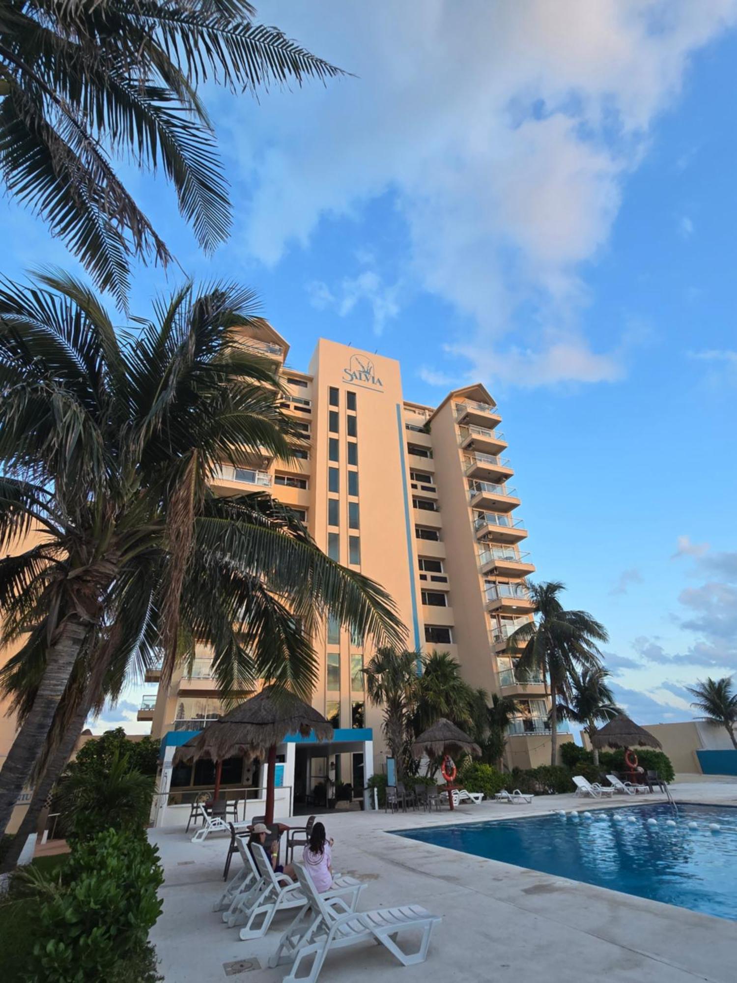 Aparthotel Espectacular & Laguna View At Salvia