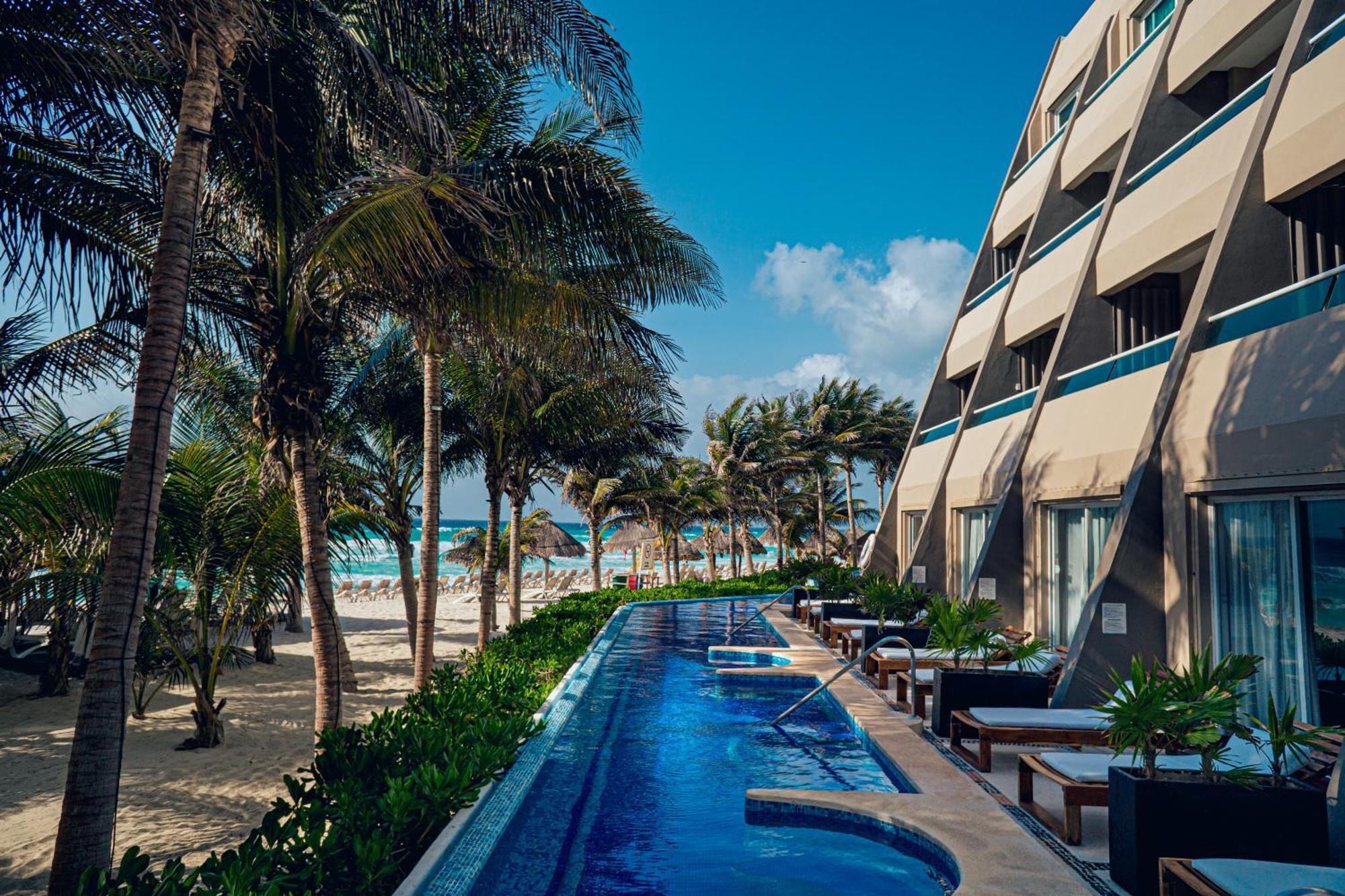 Flamingo Hotel 4*
