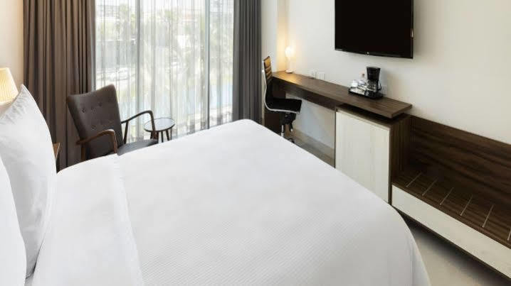 Hampton By Hilton Cumbres Hotel Cancún