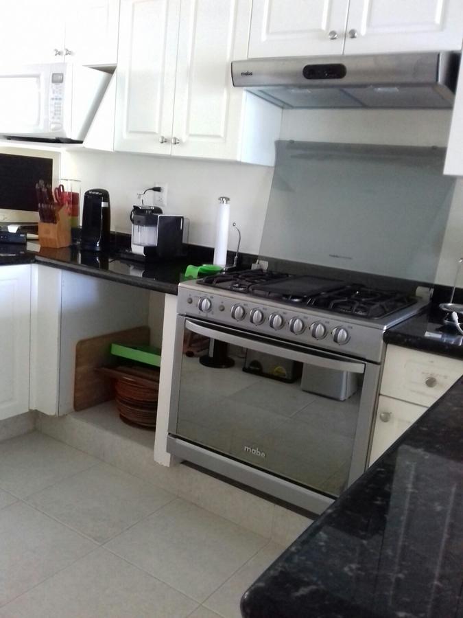 Brisas Apartment *