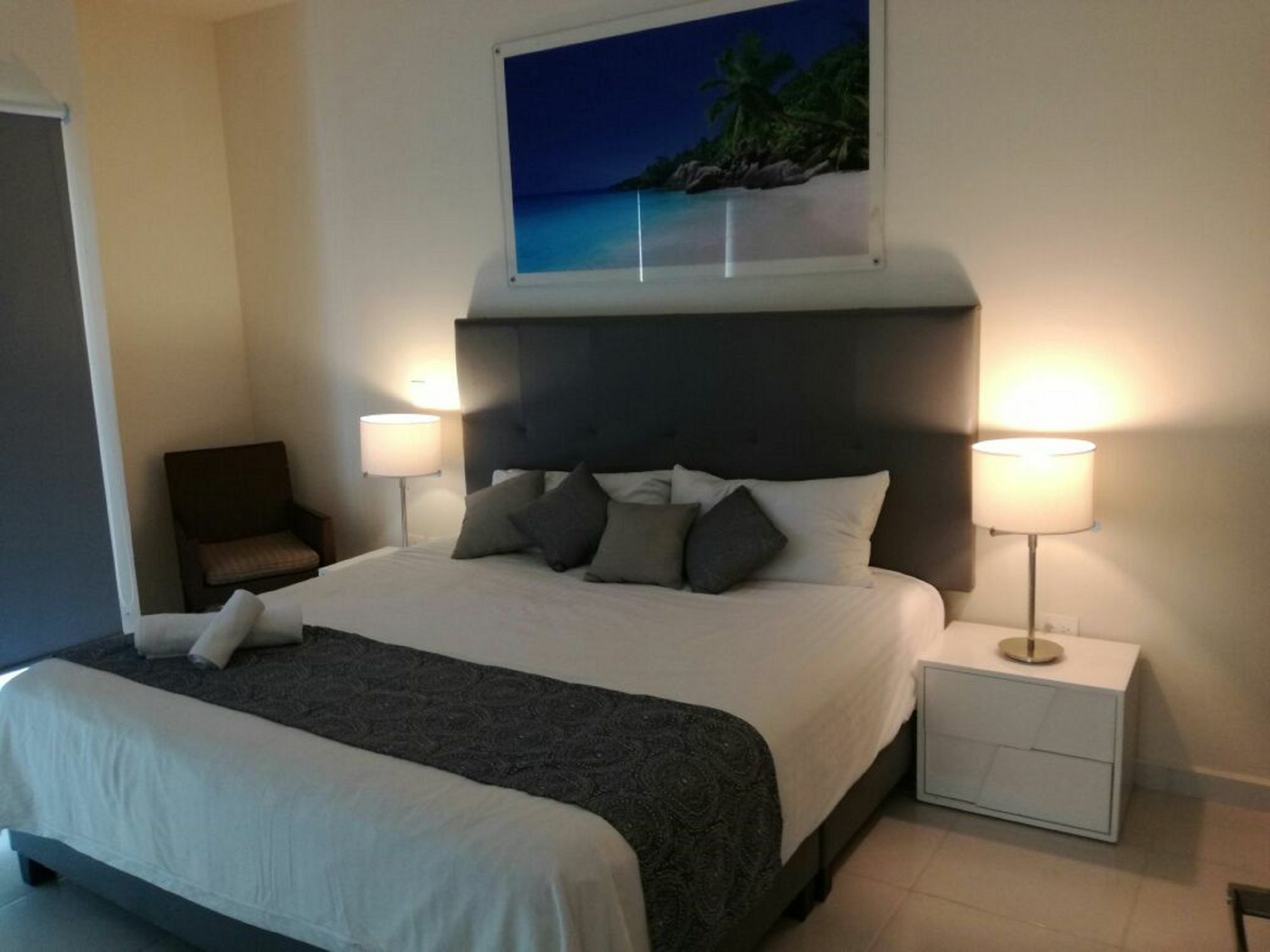 Springs Luxury By The Spot Apartment *