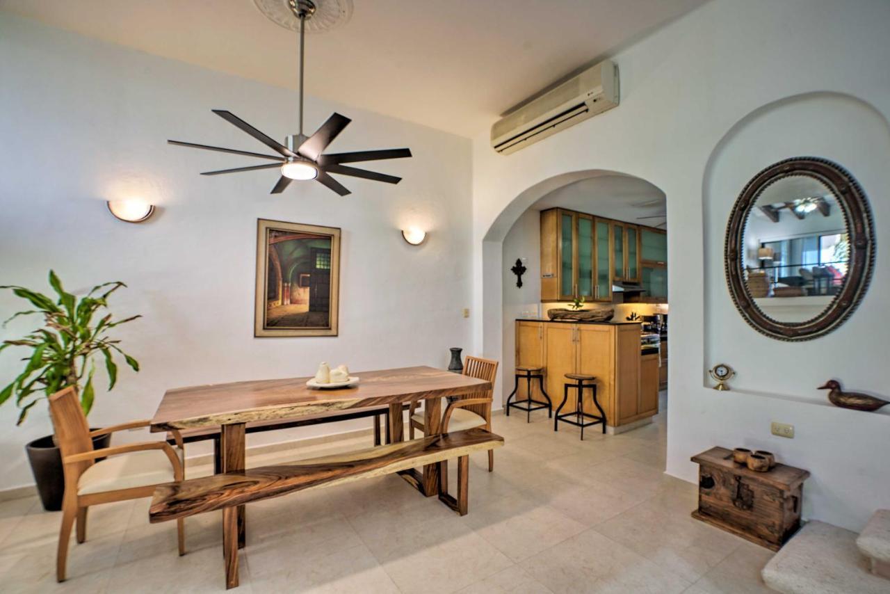 Updated Oceanside Townhome With Pool Walk To Beach! Holiday home