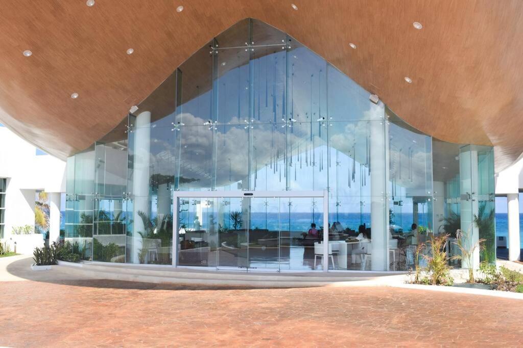 Estudio A Pie De Playa, Increibles Vistas, Amanecer, Atardecer, Balcon, Gym, Jacuzi, 1807 Apartamento