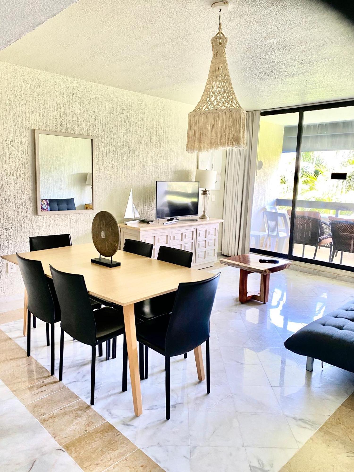 Aparthotel In Ocean Front 3*