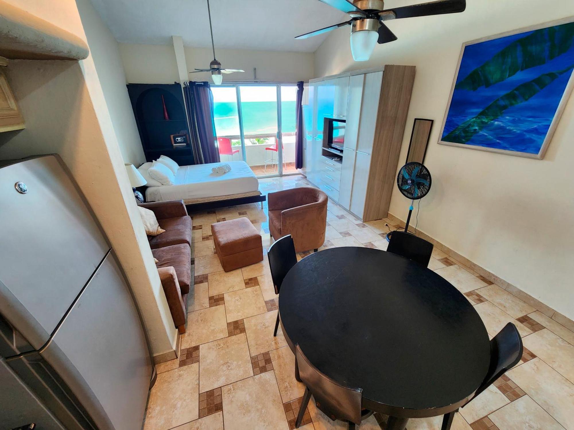 Beachfront Apartment *